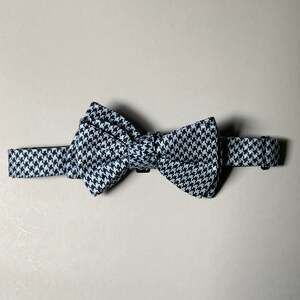 PAUL STUART Blue Black Houndstooth Silk Bow Tie
